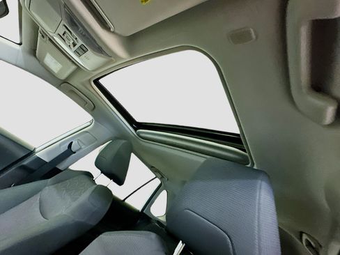 Used 2024 Toyota RAV4 XLE image 27