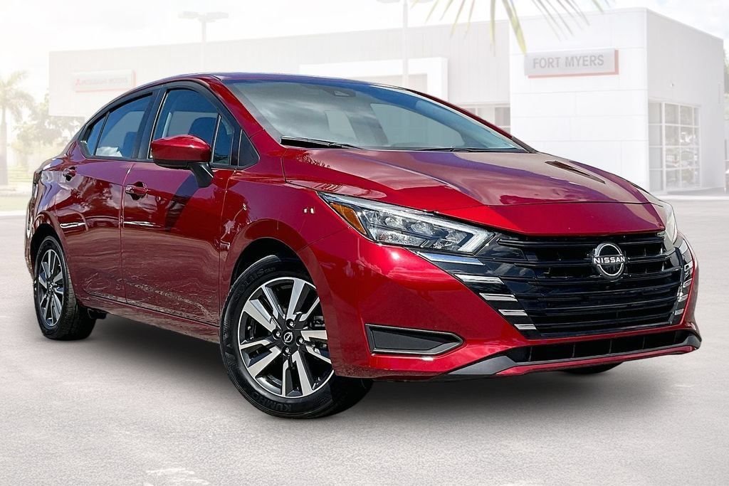 Used 2025 Nissan Versa SV FWD image 1