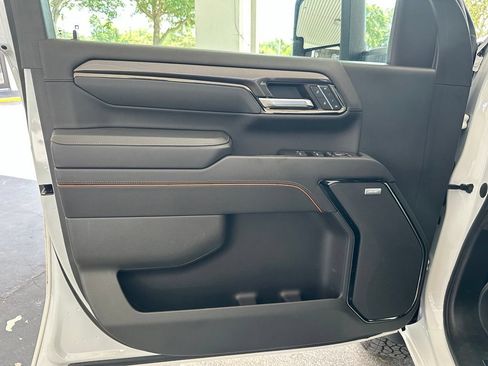 Used 2024 GMC Sierra 2500 AT4 w/ Max Trailering Package AWD/4WD image 11