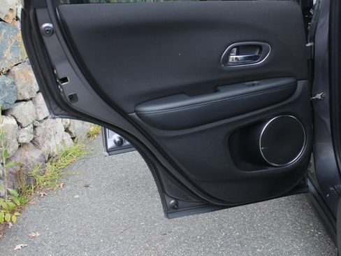 Used 2016 Honda HR-V EX image 14