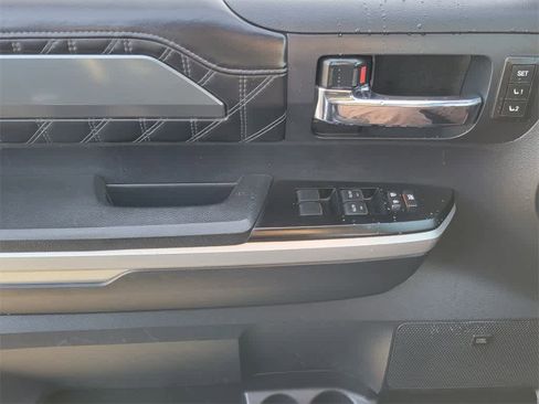 Used 2015 Toyota Tundra Platinum image 18