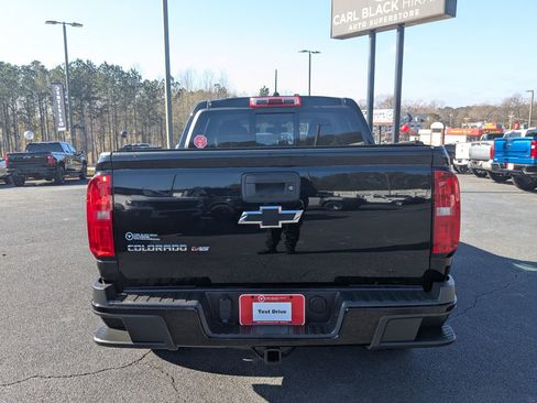 Used 2018 Chevrolet Colorado Z71 w/ Z71 Midnight Edition image 6