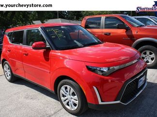 Certified 2023 Kia Soul LX image 1