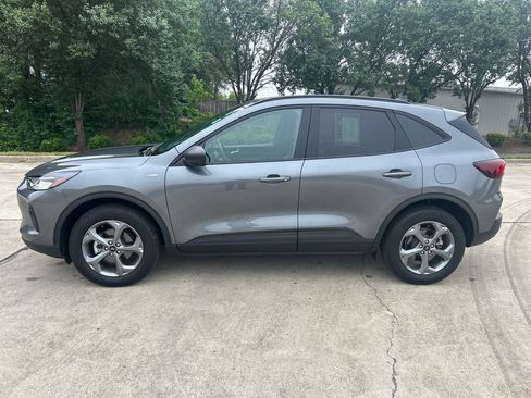 Used 2025 Ford Escape ST-Line AWD/4WD image 2