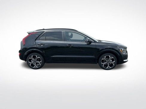 New 2025 Kia Niro EX Touring image 6