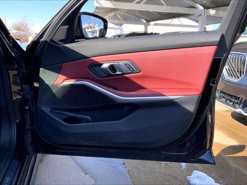 Used 2023 BMW 330i xDrive 330i xDrive w/ Premium Package image 23