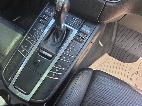 Used 2018 Porsche Macan S AWD/4WD image 35