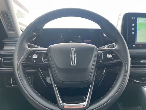 Used 2025 Lincoln Aviator Premiere image 29