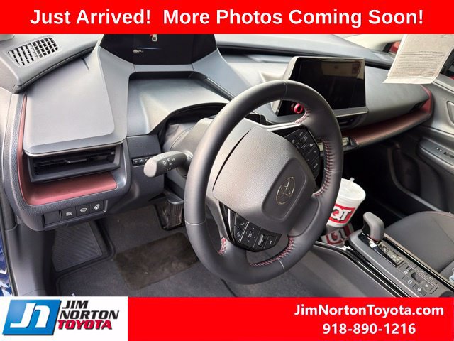 Used 2026 Toyota Prius Plug-In Hybrid FWD image 10