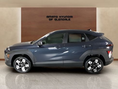 Used 2025 Hyundai Kona SEL FWD image 5