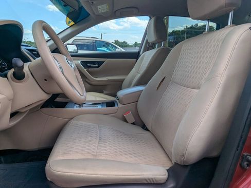 Used 2017 Nissan Altima 2.5 S w/ Power Driver Seat Package FWD image 10