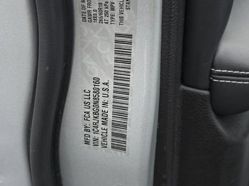 Used 2022 Jeep Grand Cherokee L Limited w/ Luxury Tech Group II image 29