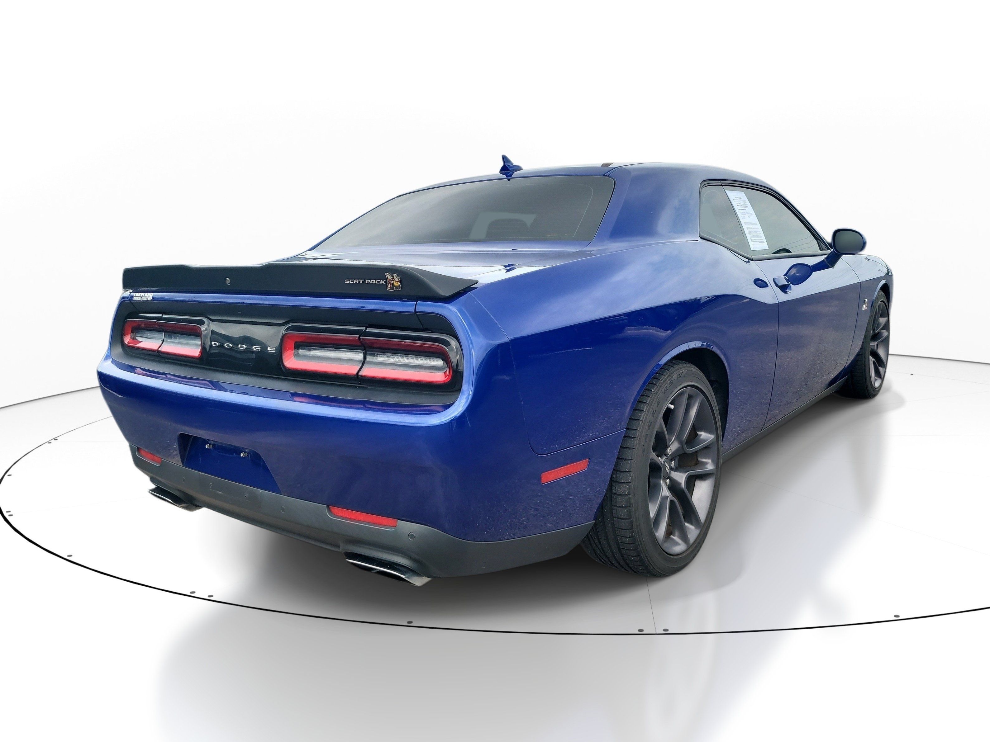 Used 2022 Dodge Challenger R/T Scat Pack w/ Driver Convenience Group RWD image 4