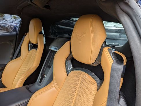 Used 2024 Chevrolet Corvette Stingray Premium Cpe w/ Z51 Performance Package RWD image 15