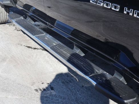 Used 2025 Chevrolet Silverado 2500 LT w/ Convenience Package image 14