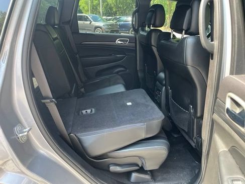 Used 2020 Jeep Grand Cherokee Altitude AWD/4WD image 13