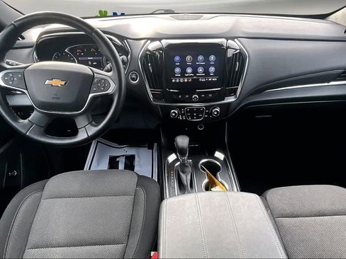 Used 2023 Chevrolet Traverse LT image 7