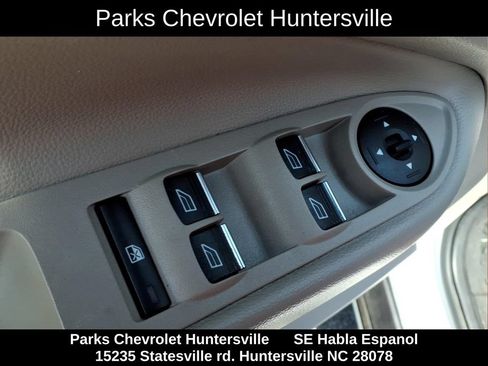 Used 2017 Ford Escape SE w/ Equipment Group 201A FWD image 20