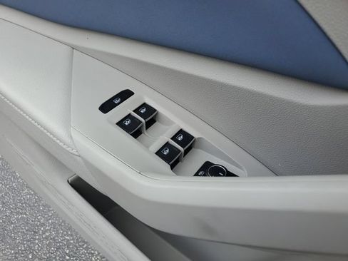 New 2026 Volkswagen Jetta SE FWD image 30