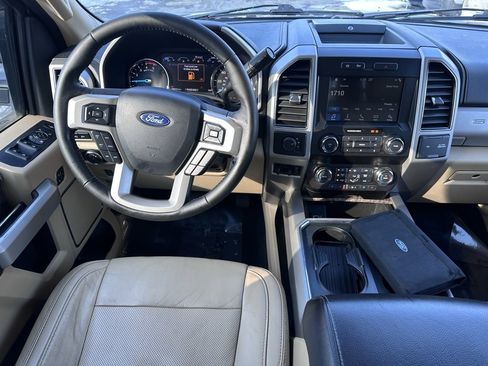 Used 2019 Ford F350 Lariat image 8