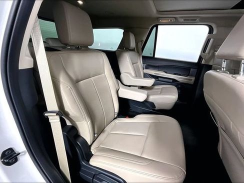 Used 2023 Ford Expedition XLT RWD image 27