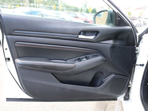 Used 2020 Nissan Altima 2.5 SR image 13