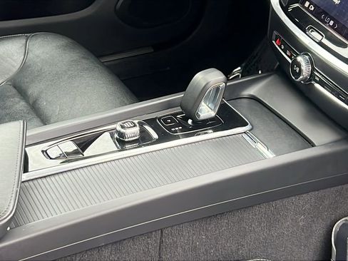 Used 2024 Volvo S60 B5 Core image 12