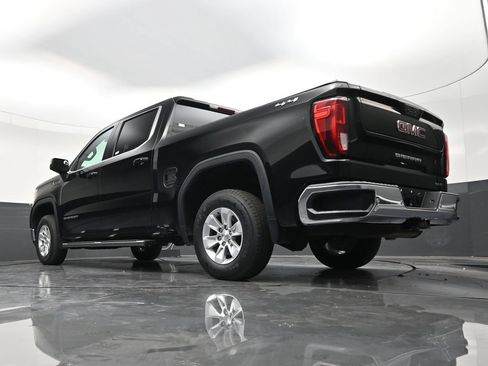 Used 2022 GMC Sierra 1500 SLE w/ Driver Alert Package I AWD/4WD image 23
