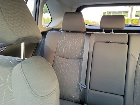 Used 2021 Toyota RAV4 XLE image 20