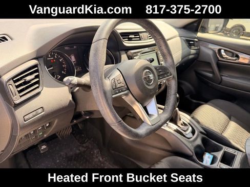 Used 2019 Nissan Rogue SV image 14