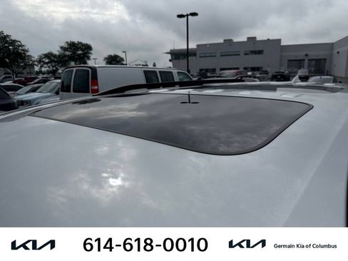 Used 2018 Chevrolet Traverse Premier w/ Redline Edition AWD/4WD image 7