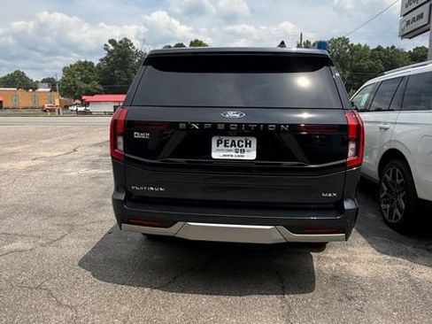 New 2026 Ford Expedition Max Platinum AWD/4WD image 3