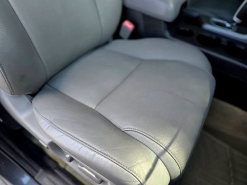Used 2011 Toyota Sequoia Limited AWD/4WD image 55