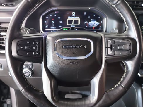 Used 2025 GMC Sierra 1500 Denali Ultimate AWD/4WD image 3