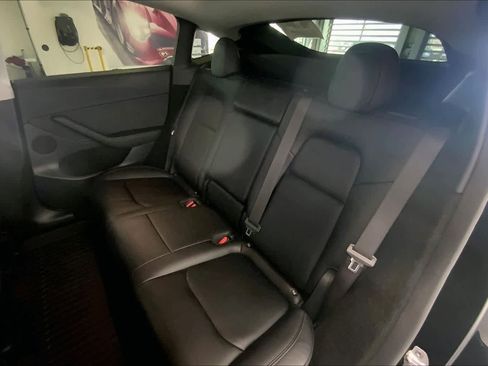 Used 2024 Tesla Model Y Long Range image 27