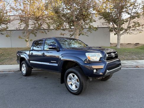 Used 2013 Toyota Tacoma PreRunner w/ TRD Sport Pkg RWD image 10