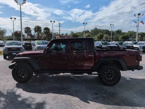 Used 2022 Jeep Gladiator Sport AWD/4WD image 7
