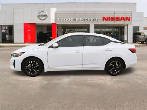 New 2025 Nissan Sentra SV w/ All-Weather Package image 6