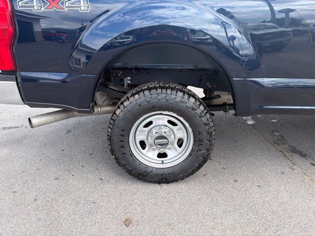 Used 2022 Ford F350 XL w/ Power Equipment Group AWD/4WD image 17