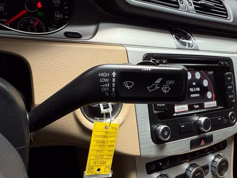 Used 2014 Volkswagen CC Sport FWD image 17