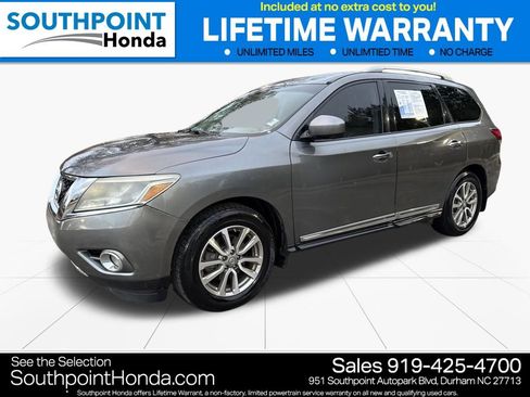 Used 2015 Nissan Pathfinder SL w/ SL Tech Package image 3