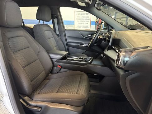 Used 2026 Chevrolet Equinox LT AWD/4WD image 22