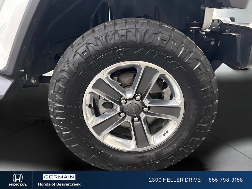 Used 2021 Jeep Wrangler Unlimited Sahara AWD/4WD image 28