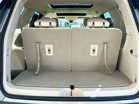 Used 2023 GMC Acadia Denali w/ Denali Ultimate Package image 16