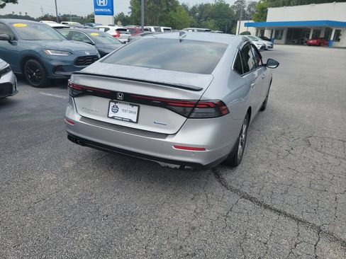 Used 2023 Honda Accord EX-L image 6