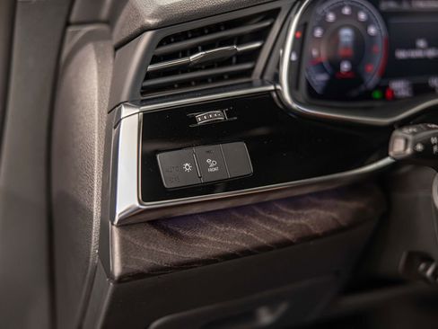 Used 2020 Audi Q8 Premium Plus w/ Premium Plus Package image 23