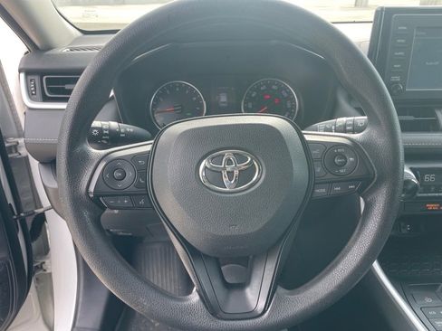 Used 2019 Toyota RAV4 XLE image 9