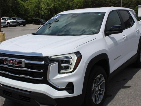 Used 2025 GMC Terrain Elevation AWD/4WD image 3