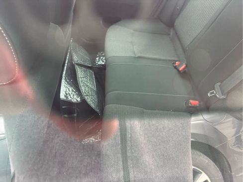 Used 2019 Nissan Sentra S w/ Appearance Package FWD image 6