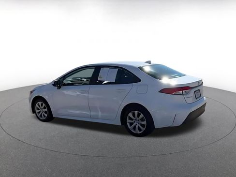 Used 2025 Toyota Corolla LE image 10
